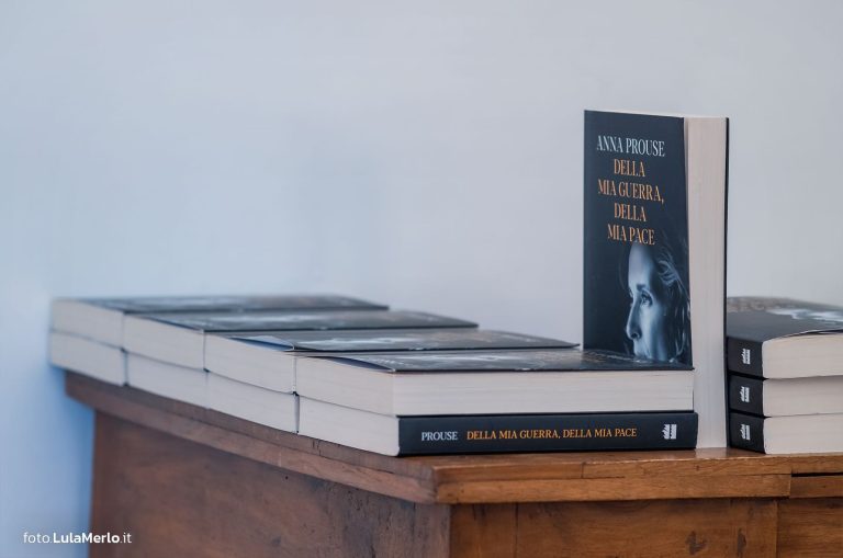libri Anna Prouse ospite Uniurb Foto Lula Merlo