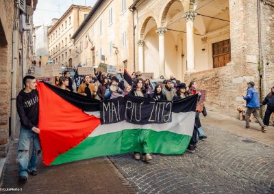 Corteo transfemminista Urbino 8 marzo | Foto Lula Merlo