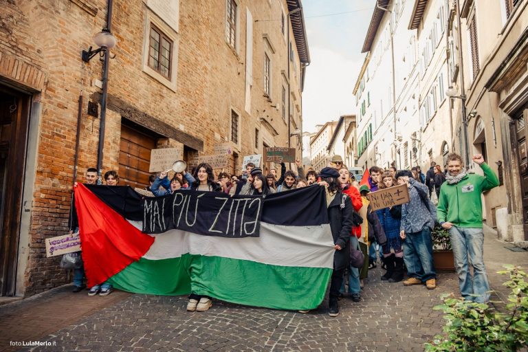 Corteo transfemminista Urbino 8 marzo | Foto Lula Merlo