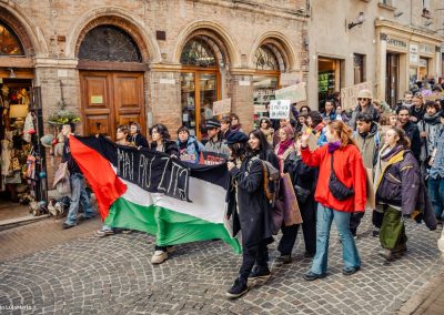 Corteo transfemminista Urbino 8 marzo | Foto Lula Merlo