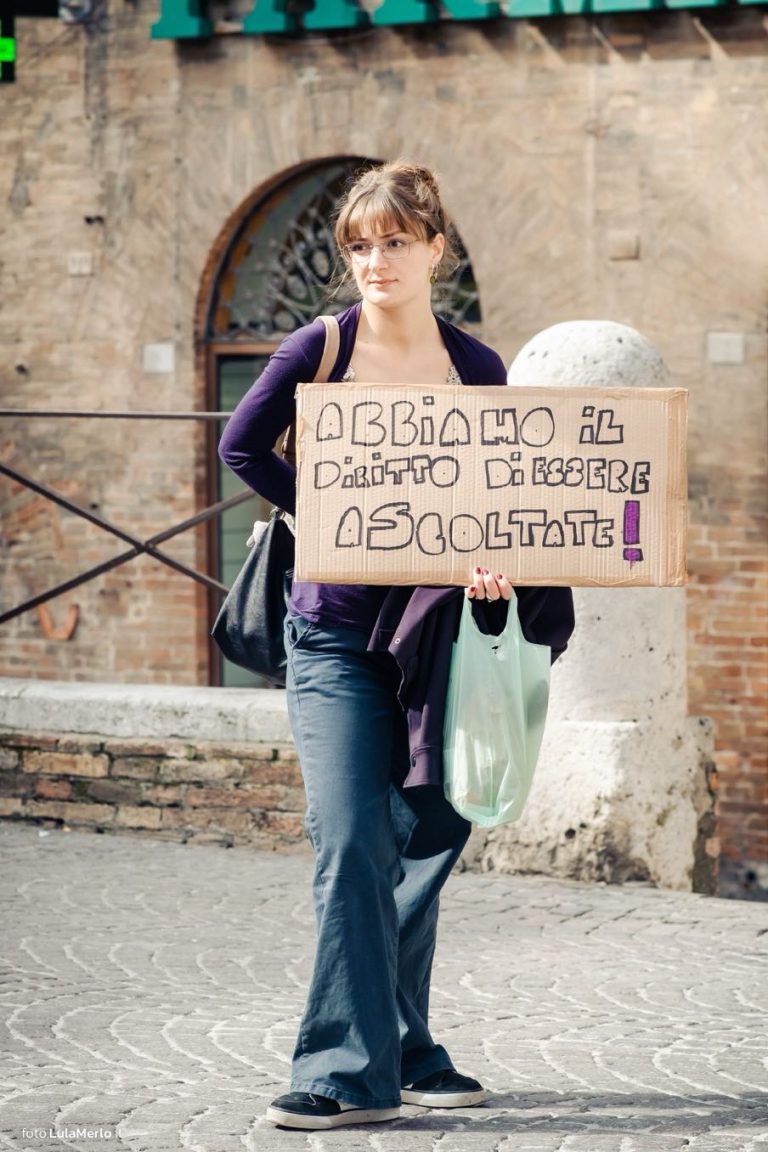 Corteo transfemminista Urbino 8 marzo | Foto Lula Merlo