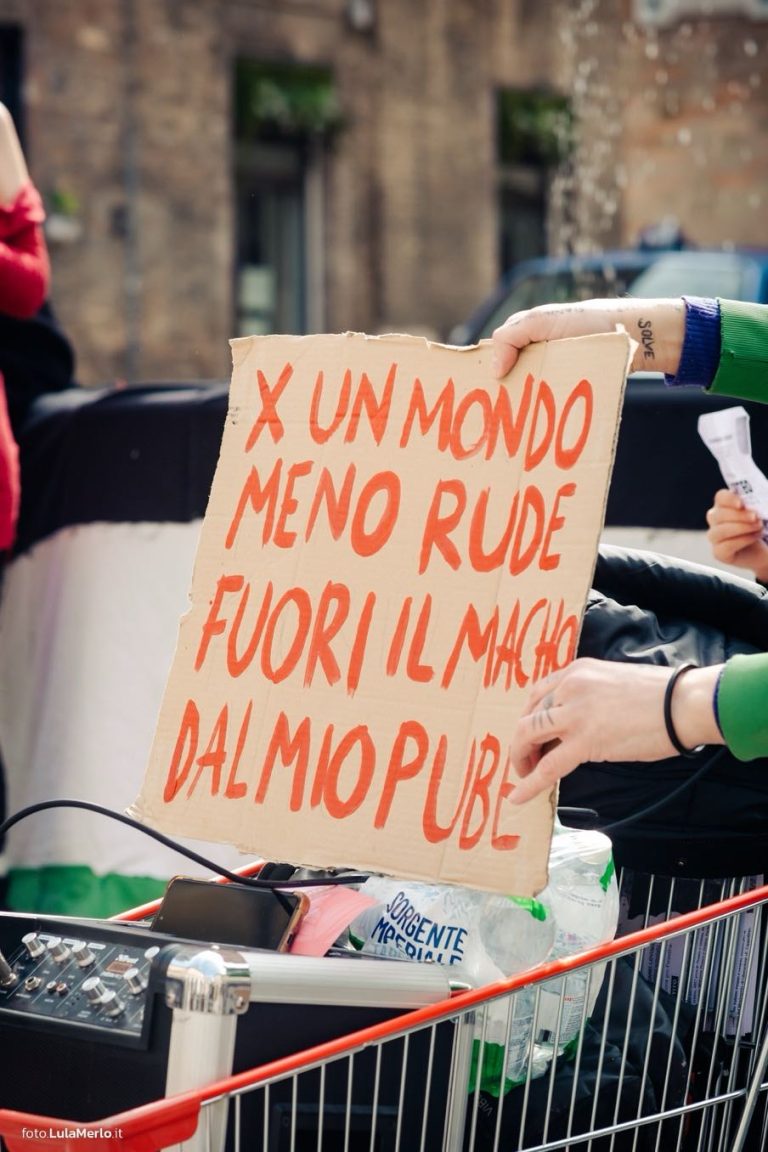 Corteo transfemminista Urbino 8 marzo | Foto Lula Merlo