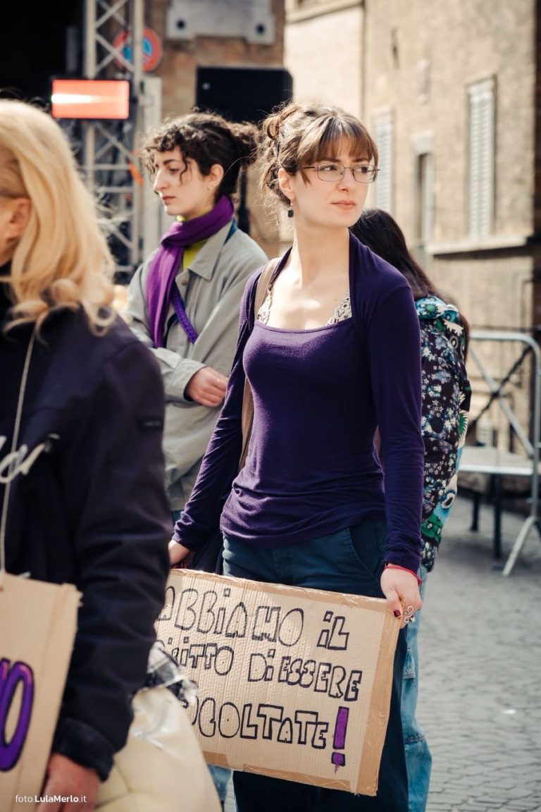 Corteo transfemminista Urbino 8 marzo | Foto Lula Merlo