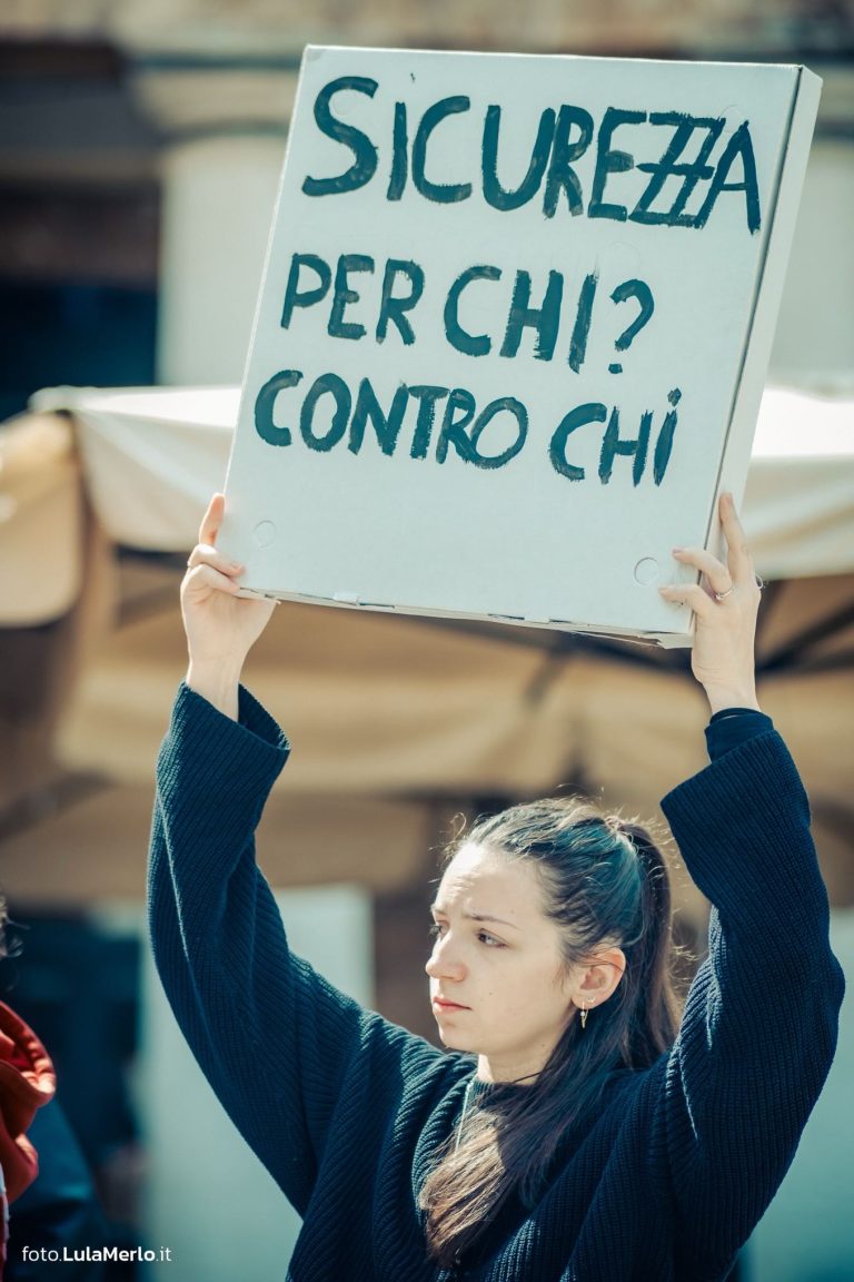 manifestazione udu urbino contro dl sicurezza
