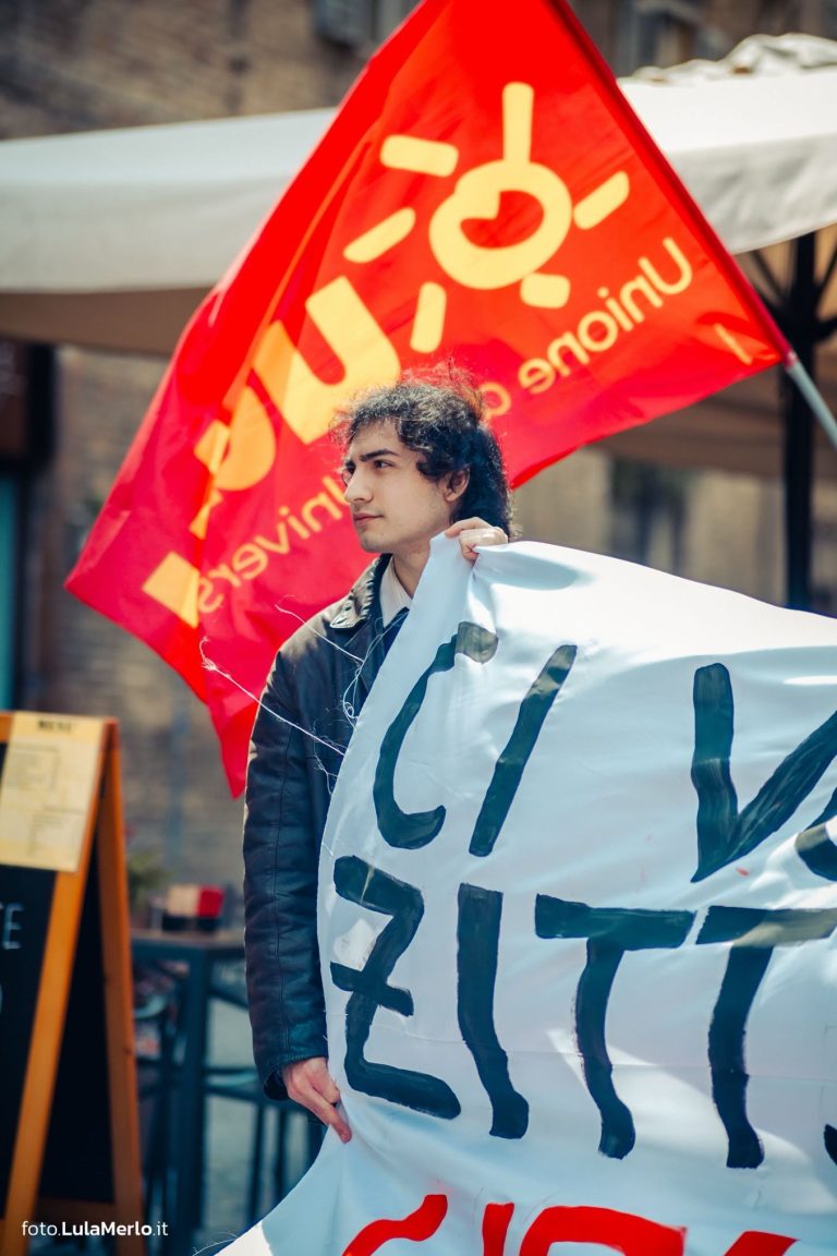 manifestazione udu urbino contro dl sicurezza