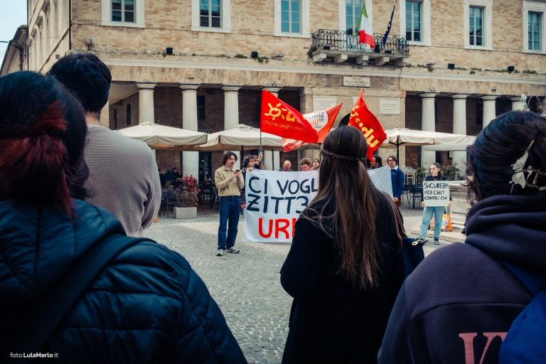manifestazione udu urbino contro dl sicurezza