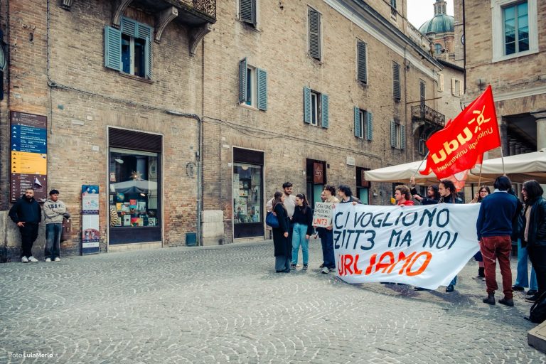 manifestazione udu urbino contro dl sicurezza