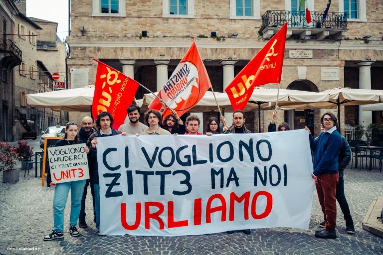manifestazione udu urbino contro dl sicurezza