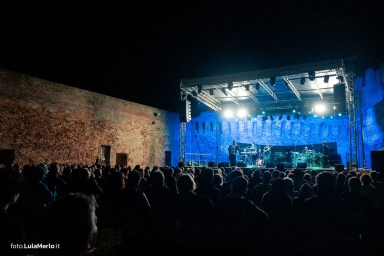 Ida Nielsen bassista live fano jazz, foto Lula Merlo