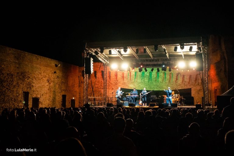 Ida Nielsen bassista live fano jazz, foto Lula Merlo
