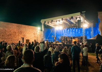 Ida Nielsen bassista live fano jazz, foto Lula Merlo