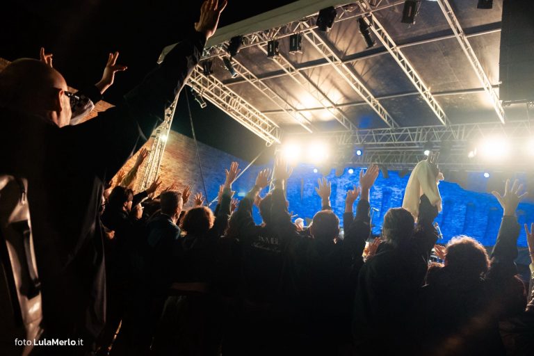 Ida Nielsen bassista live fano jazz, foto Lula Merlo
