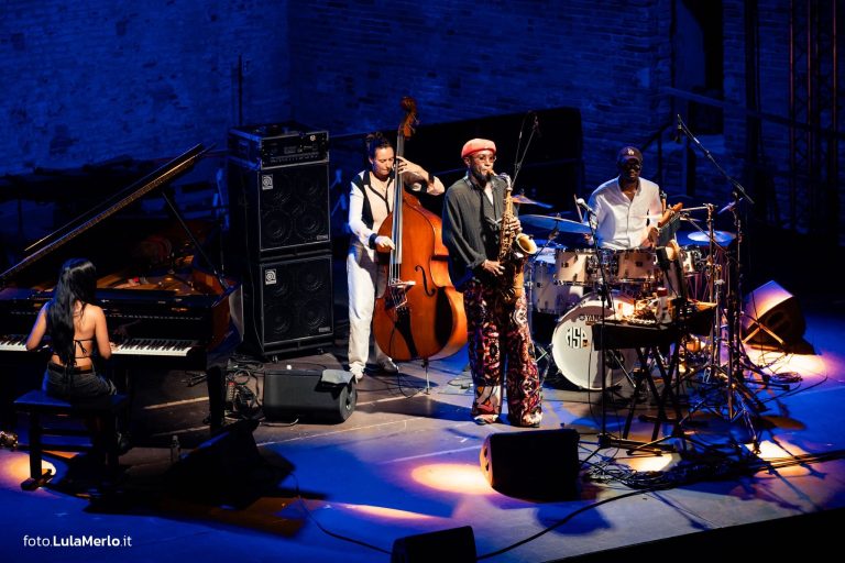 Isaiah Collier Fano Jazz Lula Merlo foto