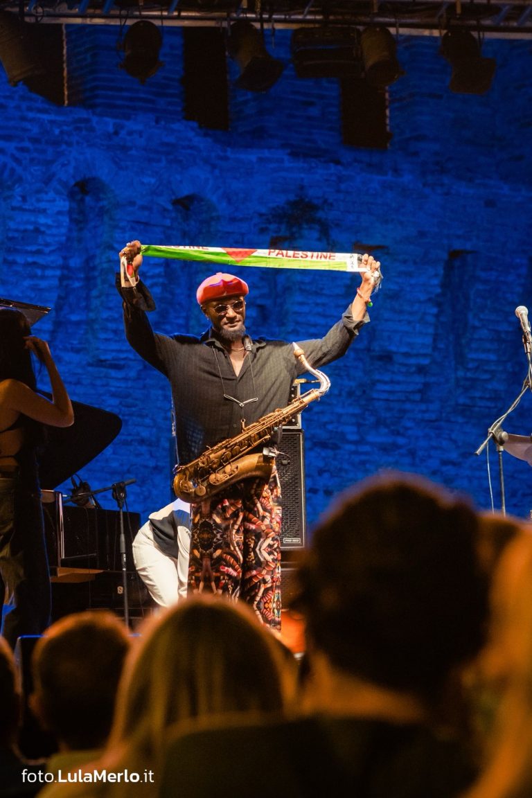 Isaiah Collier Fano Jazz Lula Merlo foto