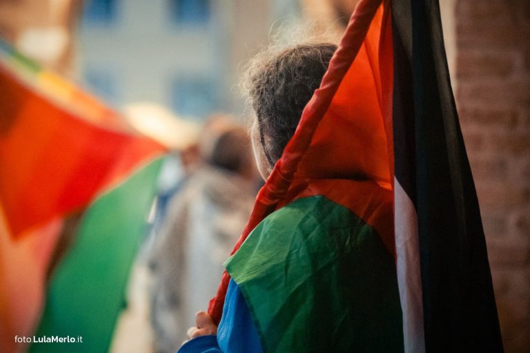 Manifestazione pro-palestina Fano foto Lula Merlo
