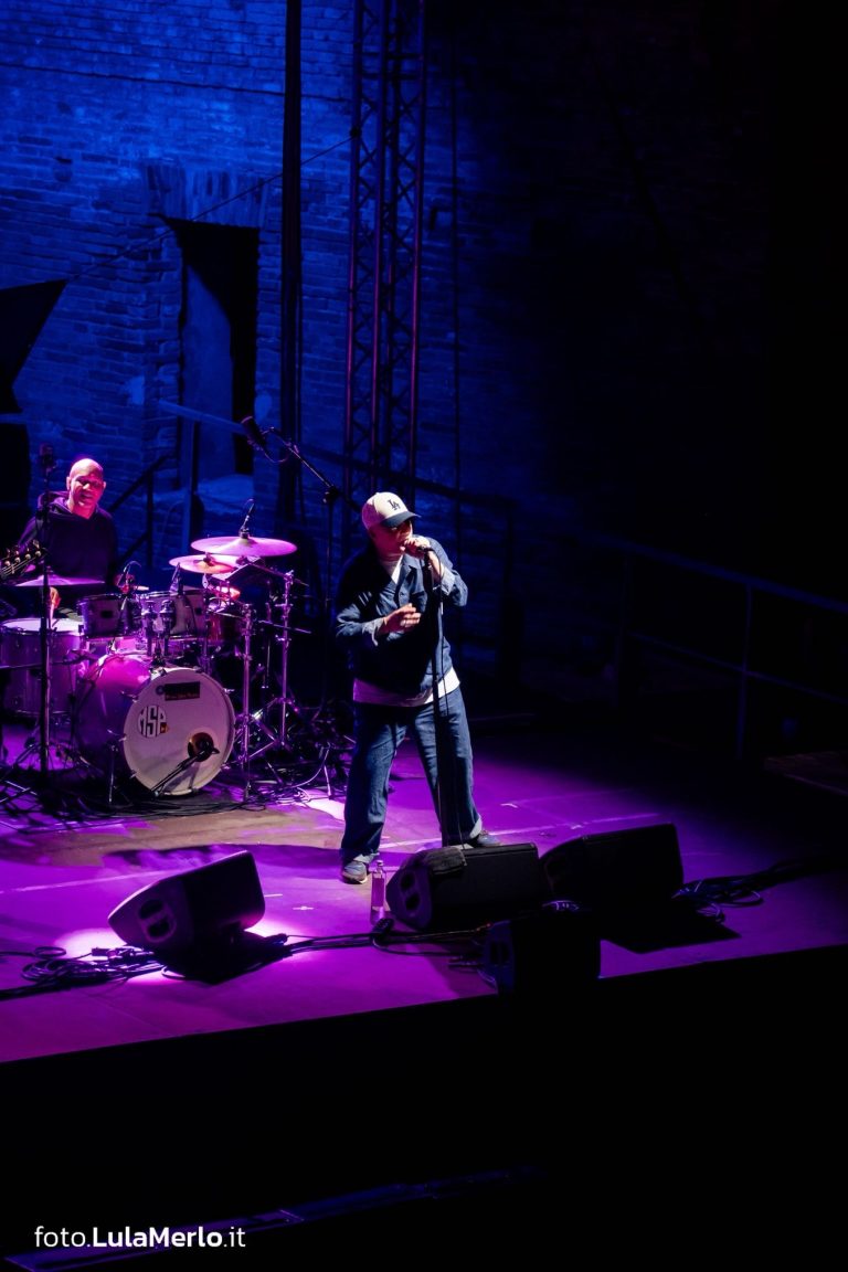 Ida Nielsen bassista live fano jazz, foto Lula Merlo