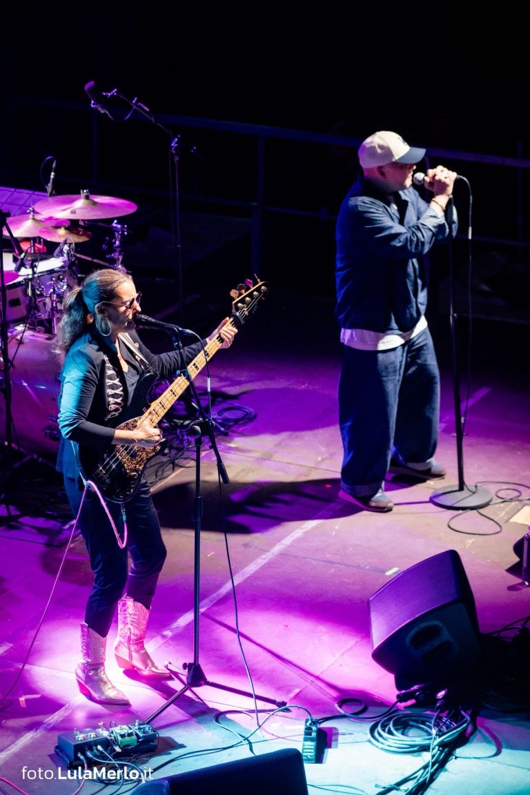 Ida Nielsen bassista live fano jazz, foto Lula Merlo