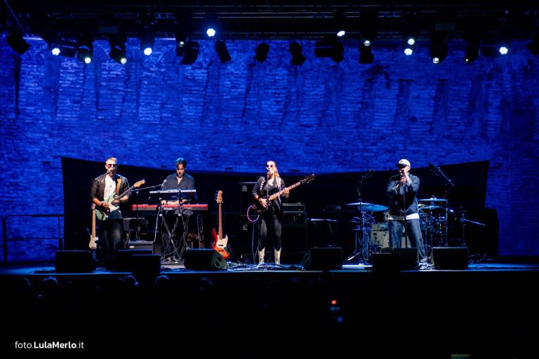 Ida Nielsen bassista live fano jazz, foto Lula Merlo