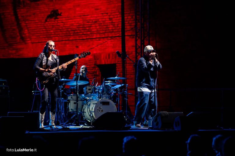 Ida Nielsen bassista live fano jazz, foto Lula Merlo