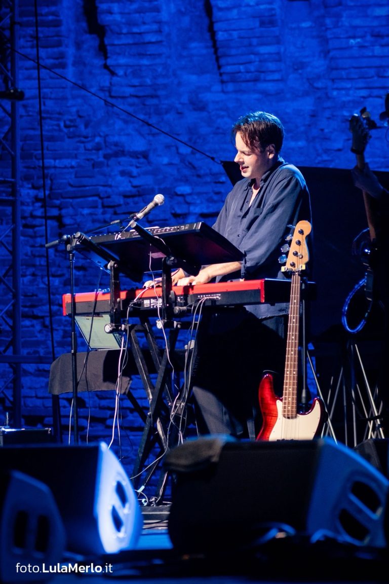 Ida Nielsen bassista live fano jazz, foto Lula Merlo