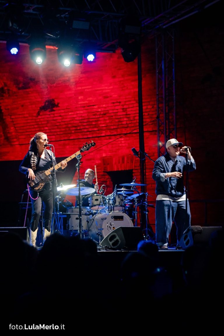 Ida Nielsen bassista live fano jazz, foto Lula Merlo