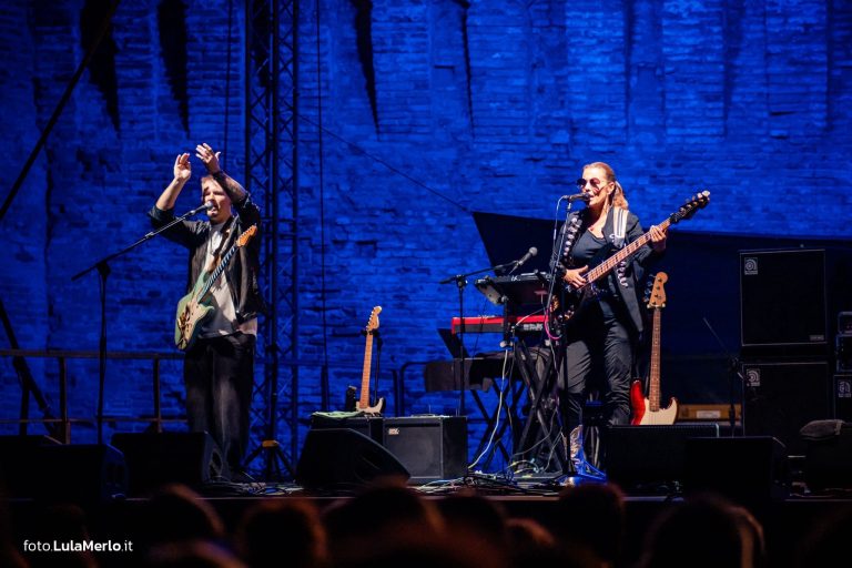 Ida Nielsen bassista live fano jazz, foto Lula Merlo