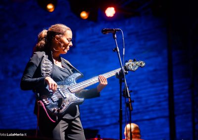 Ida Nielsen bassista live fano jazz, foto Lula Merlo