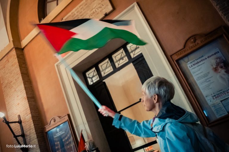 Manifestazione pro-palestina Fano foto Lula Merlo