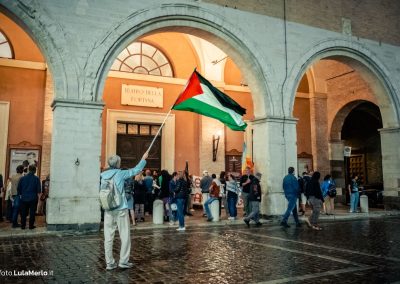 Manifestazione pro-palestina Fano foto Lula Merlo