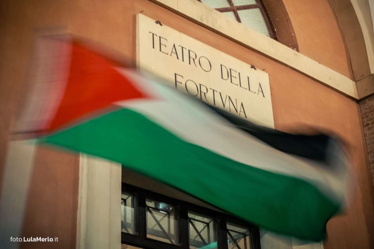 Manifestazione pro-palestina Fano foto Lula Merlo