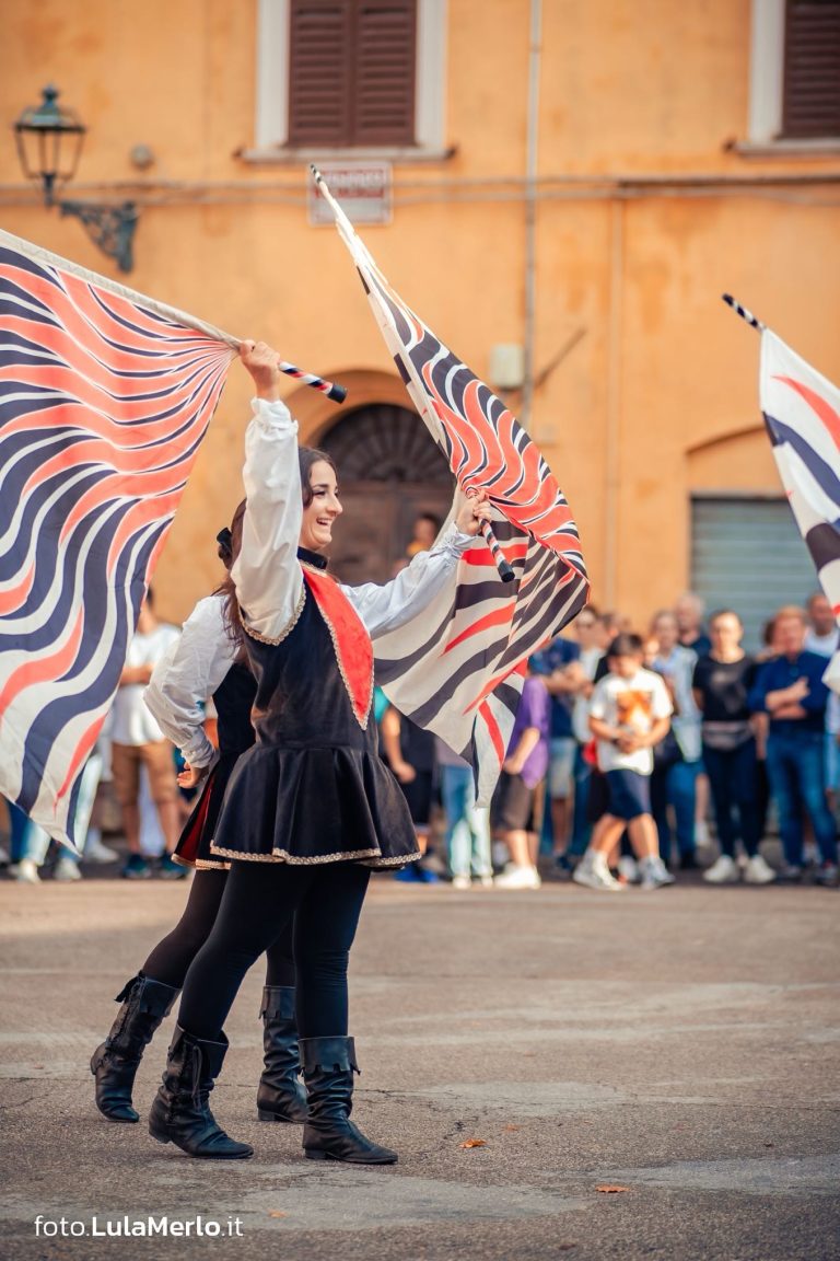 Pergola Medievale corteo storico foto Lula Merlo
