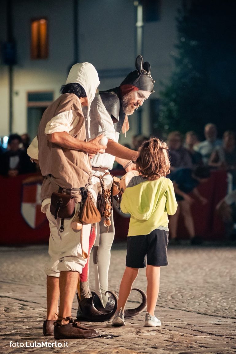 Buffoni di Corte, spettacolo a Pergola Medioevale, foto Lula Merlo