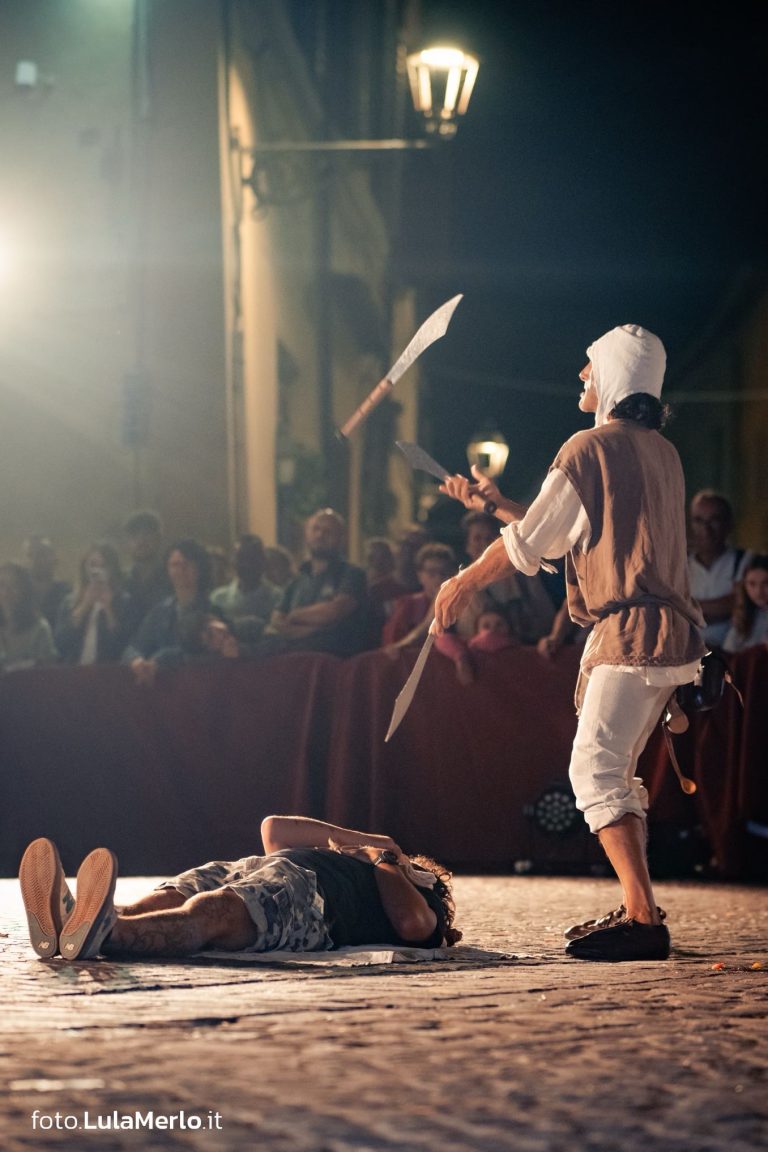 Buffoni di Corte, spettacolo a Pergola Medioevale, foto Lula Merlo