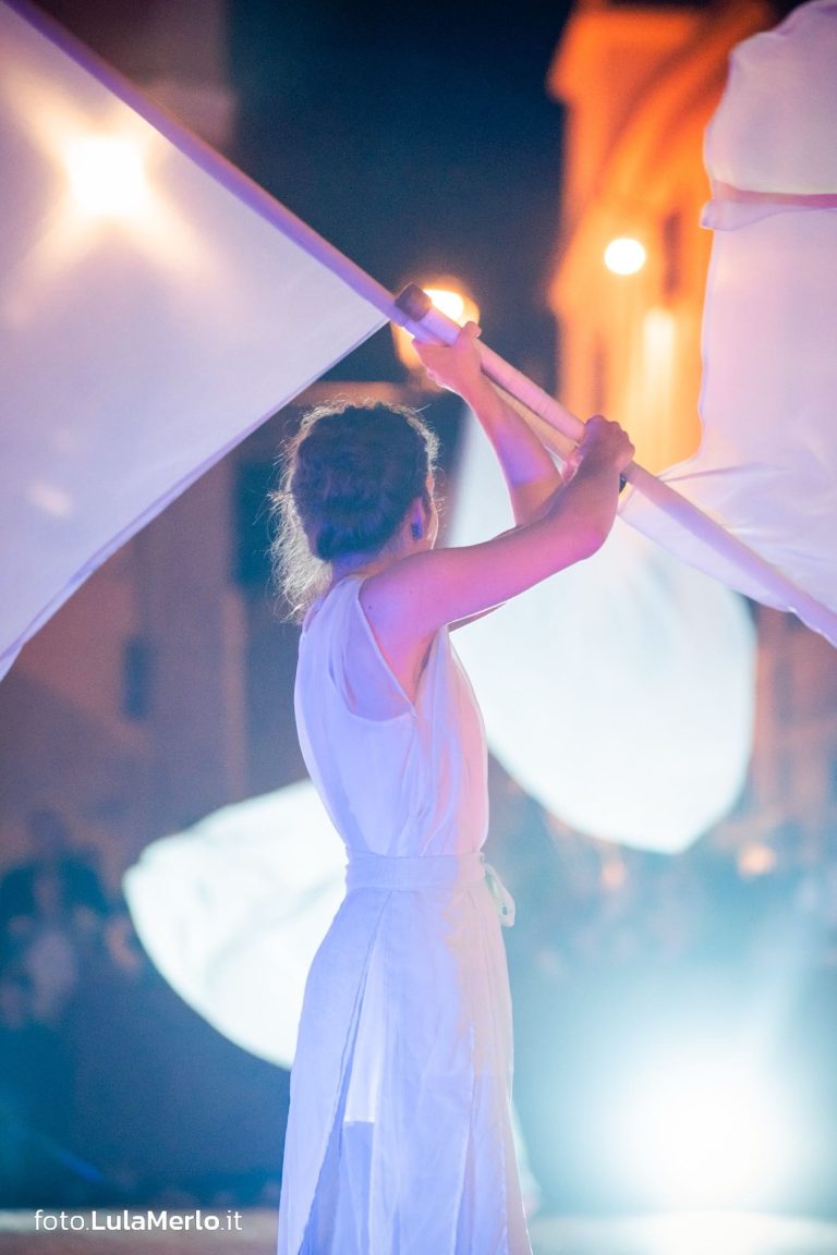 Pandolfaccia sbandieratori spettacolo "Orfeo ed Euridice", foto Lula Merlo