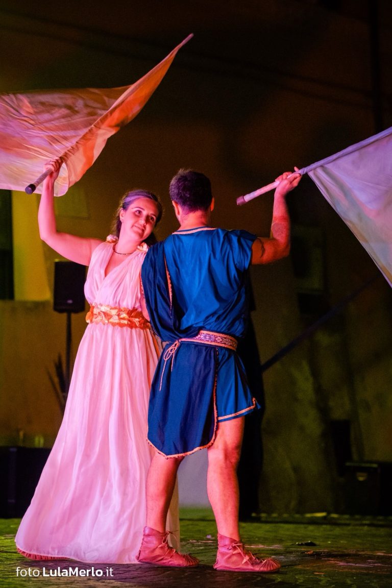 Pandolfaccia sbandieratori spettacolo "Orfeo ed Euridice", foto Lula Merlo