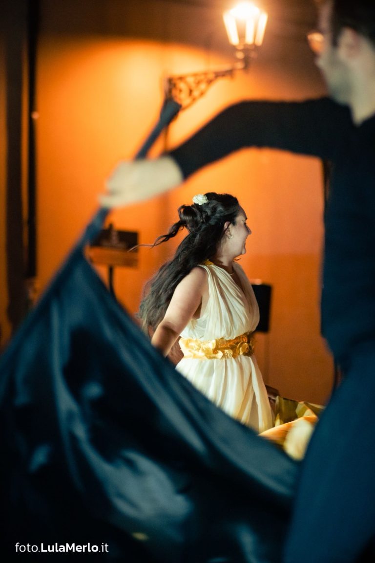 Pandolfaccia sbandieratori spettacolo "Orfeo ed Euridice", foto Lula Merlo