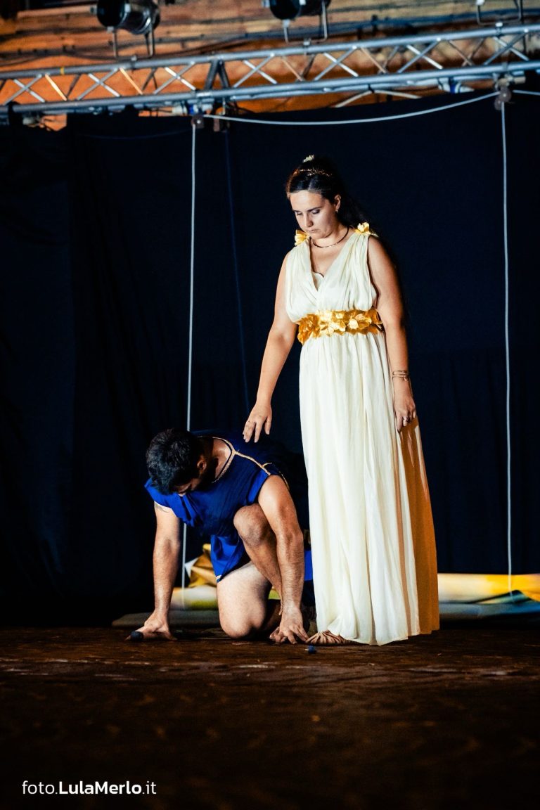 Pandolfaccia sbandieratori spettacolo "Orfeo ed Euridice", foto Lula Merlo