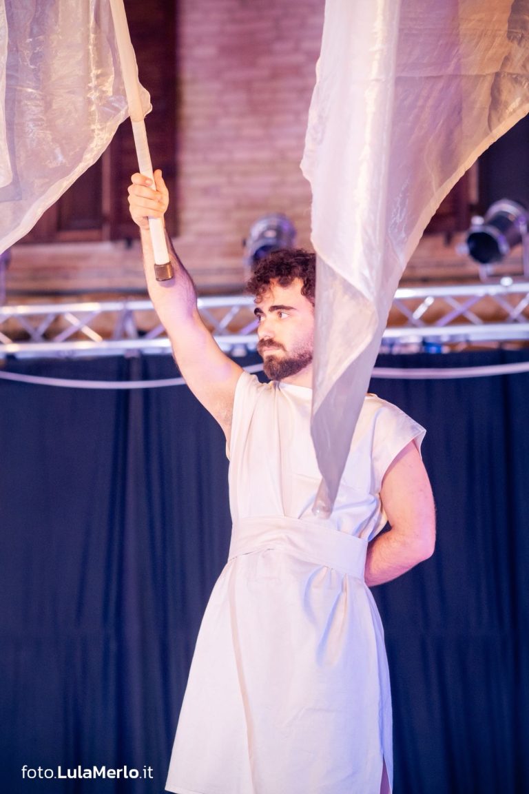 Pandolfaccia sbandieratori spettacolo "Orfeo ed Euridice", foto Lula Merlo