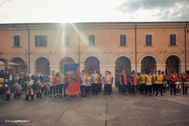 Pergola Medievale corteo storico foto Lula Merlo