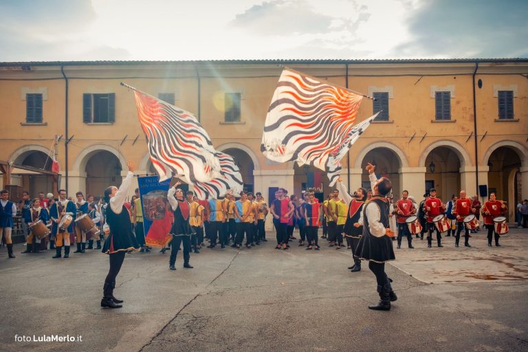 Pergola Medievale corteo storico foto Lula Merlo