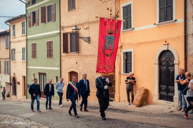 Pergola Medievale corteo storico foto Lula Merlo