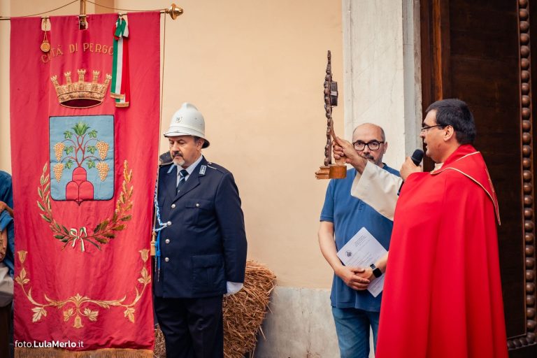 Pergola Medievale corteo storico foto Lula Merlo