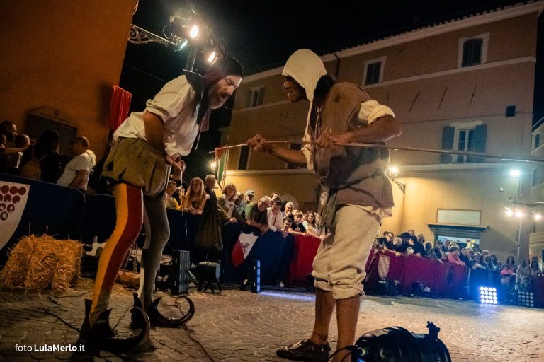 Buffoni di Corte, spettacolo a Pergola Medioevale, foto Lula Merlo