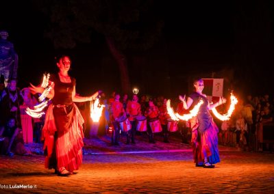 Spettacoli mangiafuoco e danza con fuoco, Malatesta a Fano, foto Lula Merlo