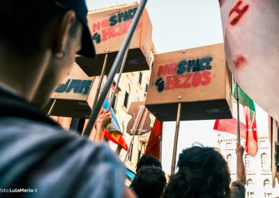 Corteo Venezia contro matrimonio Bezos, foto manifestazione Lula Merlo