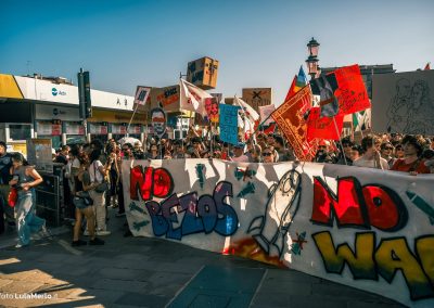 Corteo Venezia contro matrimonio Bezos, foto manifestazione Lula Merlo