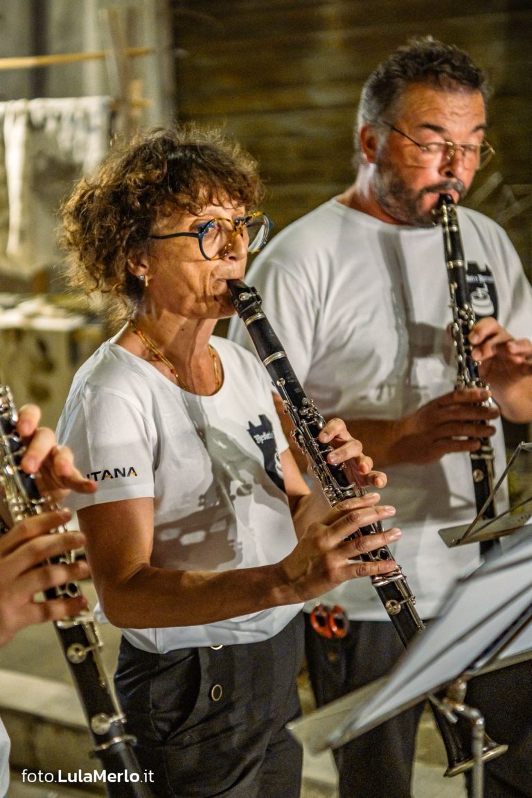 Concerto del gruppo musicale "Mario Tiberini" a Mestieri e Mercanti a San Lorenzo in Campo – foto Lula Merlo