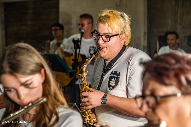 Concerto del gruppo musicale "Mario Tiberini" a Mestieri e Mercanti a San Lorenzo in Campo – foto Lula Merlo