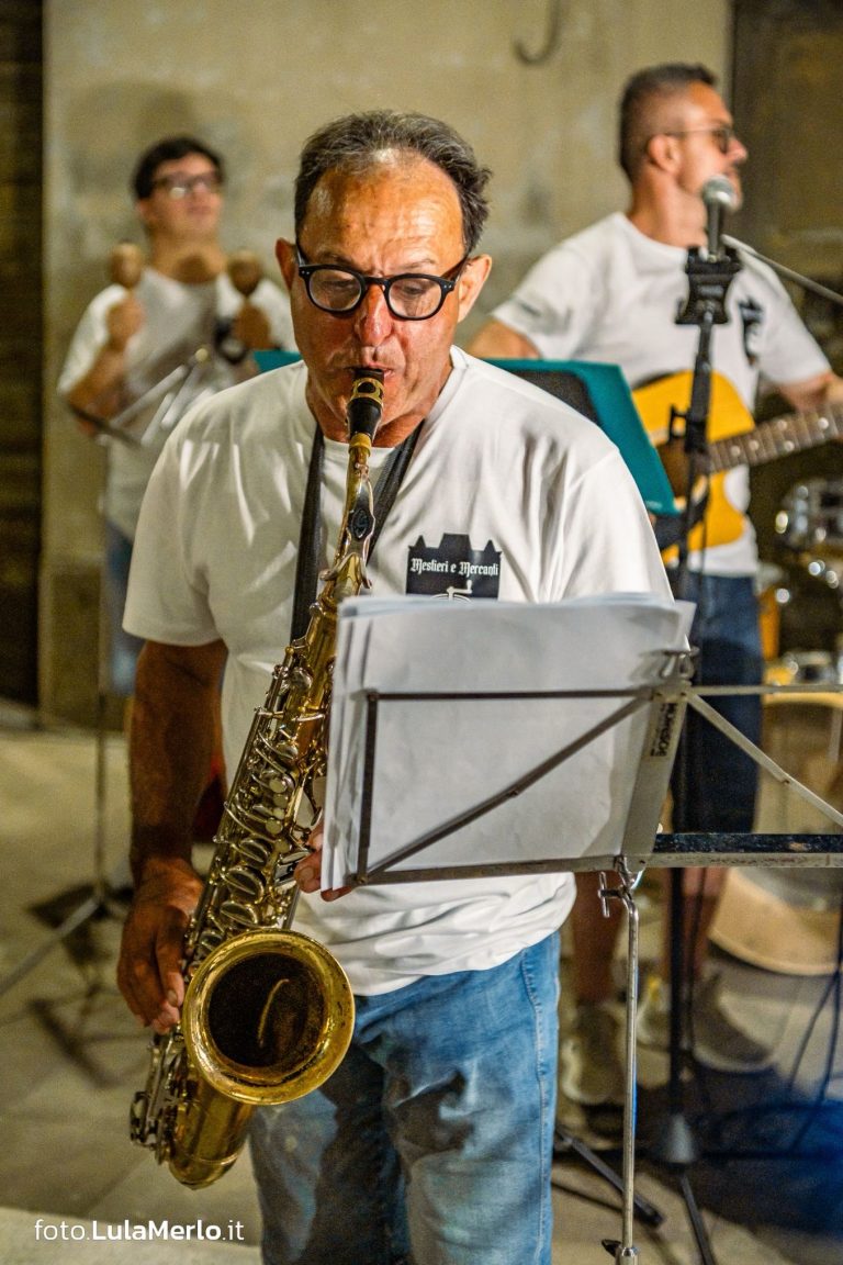 Concerto del gruppo musicale "Mario Tiberini" a Mestieri e Mercanti a San Lorenzo in Campo – foto Lula Merlo