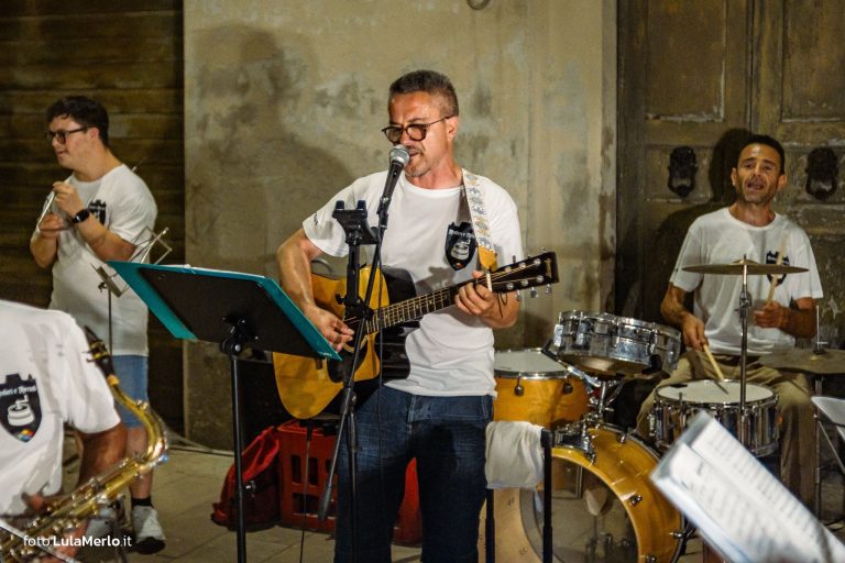 Concerto del gruppo musicale "Mario Tiberini" a Mestieri e Mercanti a San Lorenzo in Campo – foto Lula Merlo